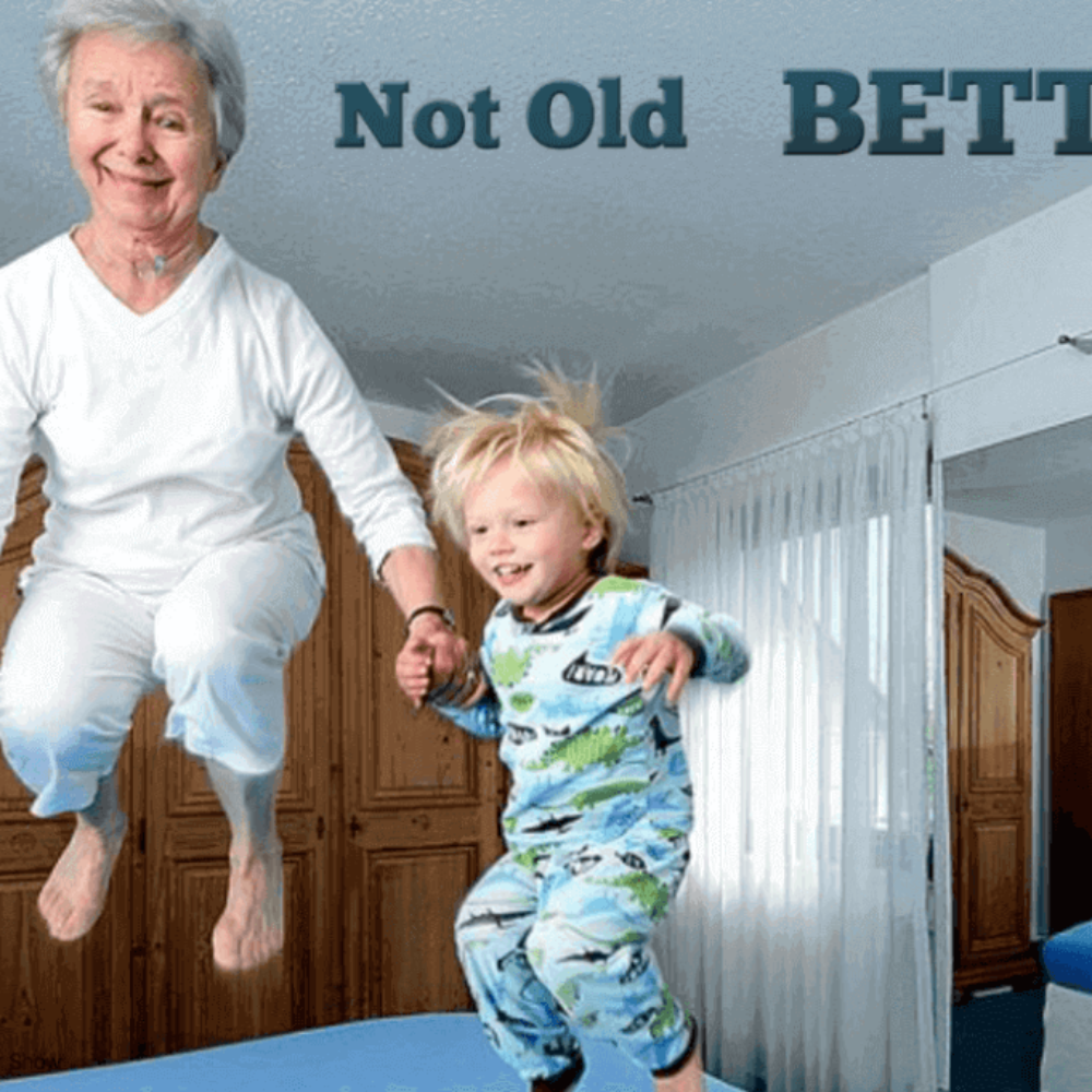 Смешные картинки внуку. Бабушка и внуки. Бабуля с внучкой. Смешные бабушки с внуками. Бабушка и внуки балуются.